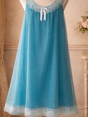 VINTAGE CHIFFON NIGHTGOWN/DRESS
